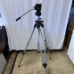 Bogen Heavy Duty Tripod