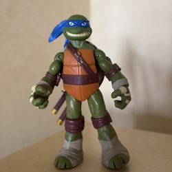 2012 Viacom Playmates Teenage Mutant Ninja Turtle Action Figure Leonardo 10" Toy