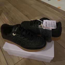 Black sneakers US size 7 (brand new with tags)