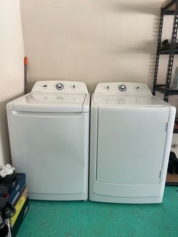Moving Sale: Washer & Dryer Set (Priced to Move ASAP!)