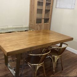 Table With Gold  Chairs 