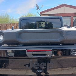 Jeep Jl Front Bumper Good Condition 