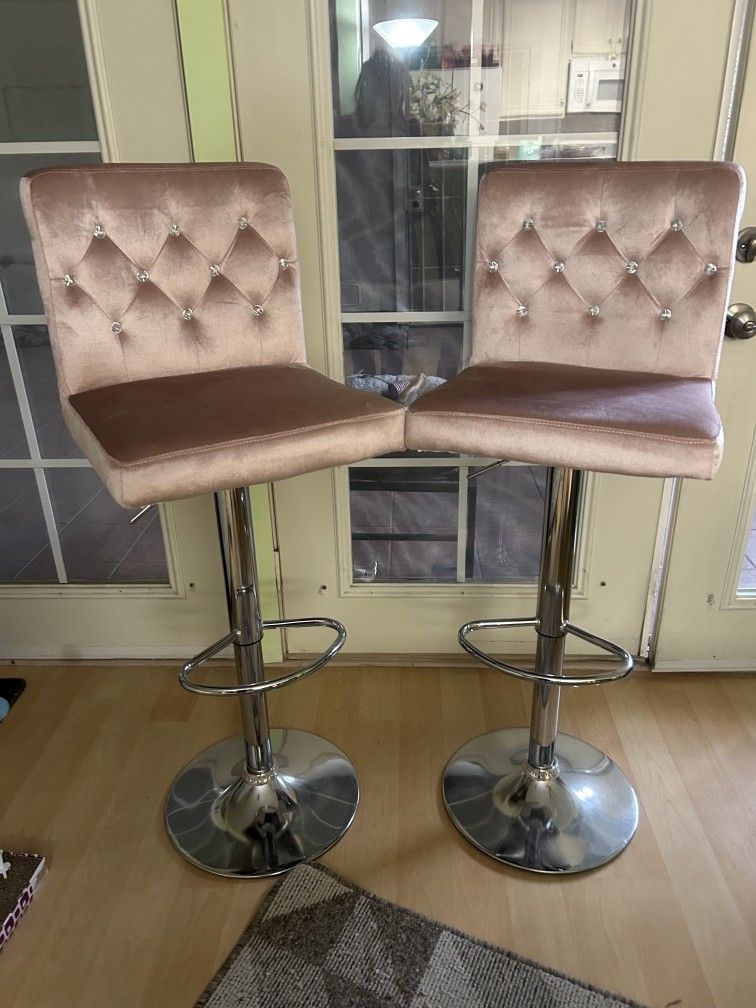 Dining table/ Additional Bar Stools