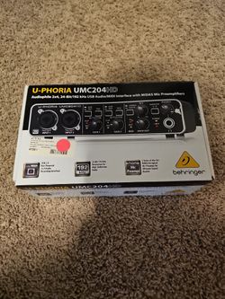 Behringer U-Phoria UMC204HD Audio Interface