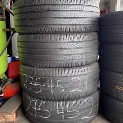 275/45R21 Marca Pirelli Usadas En Excelentes Condiciones De Vida