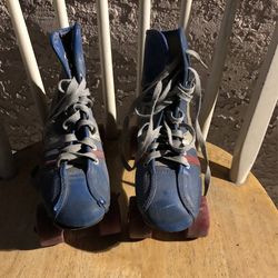 Vintage Skates - Size 2