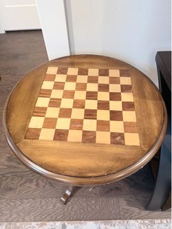 Chess side table_used