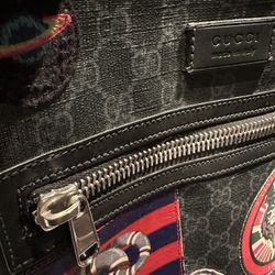 Gucci Messenger Bag Authentic 