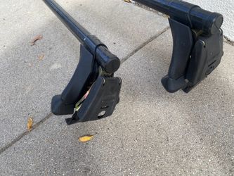 Yakima roof rack with q-towers for Prius