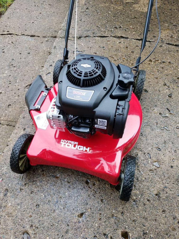 Used 1x Hyper Tough Briggs & Stratton 300E Lawn Mower for Sale in South