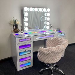 Priscilla Vanity Set