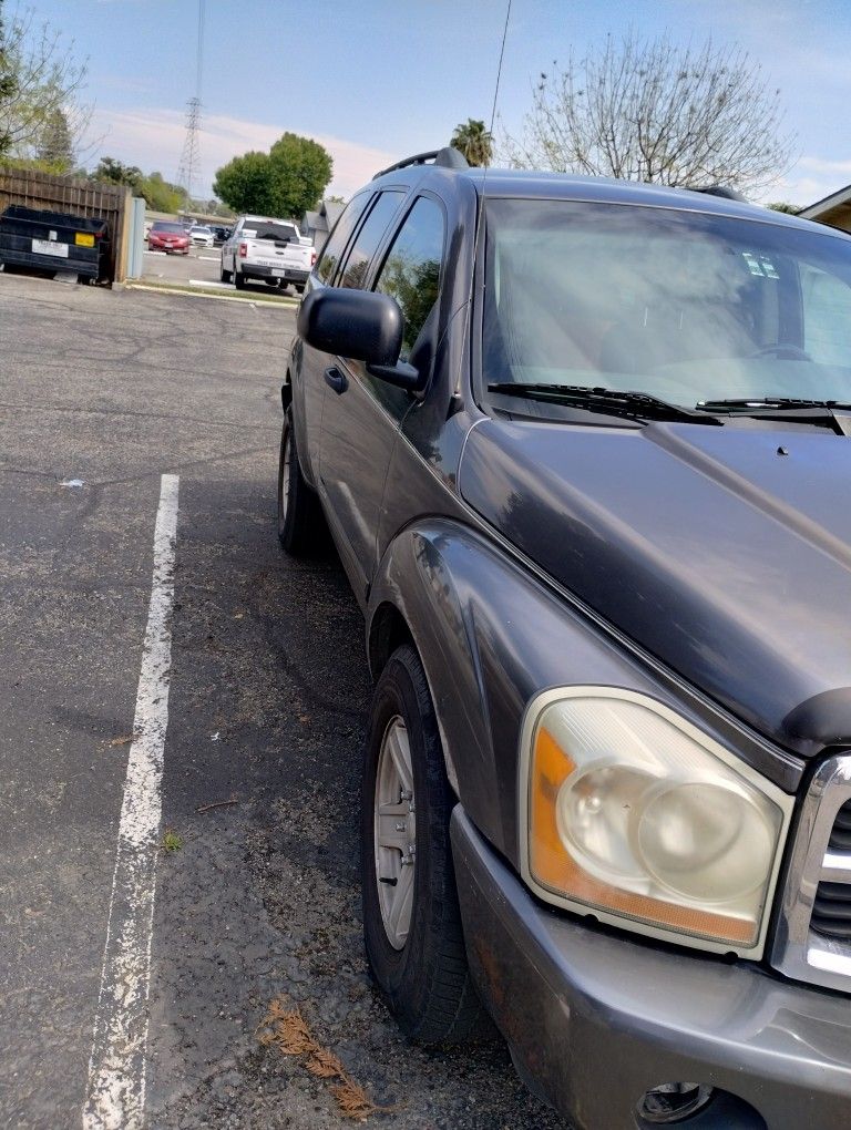 2004 Dodge Durango