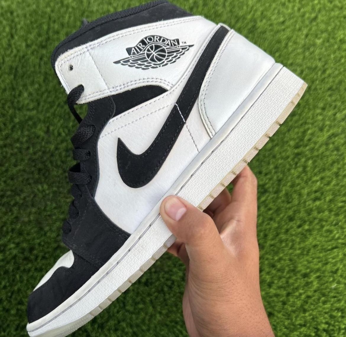 Air Jordan 1 “Diamond”