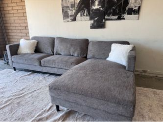 Living spaces sectional Sofa couch sala