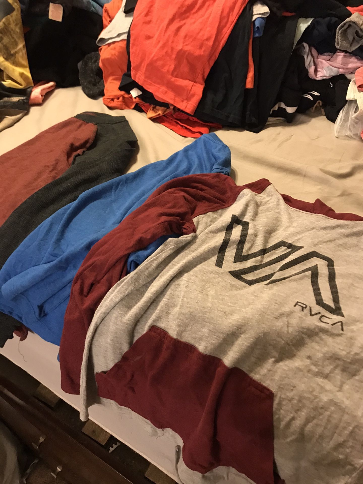 Boys Long Sleeve 8/10