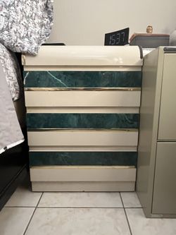 Bedroom Furniture Set