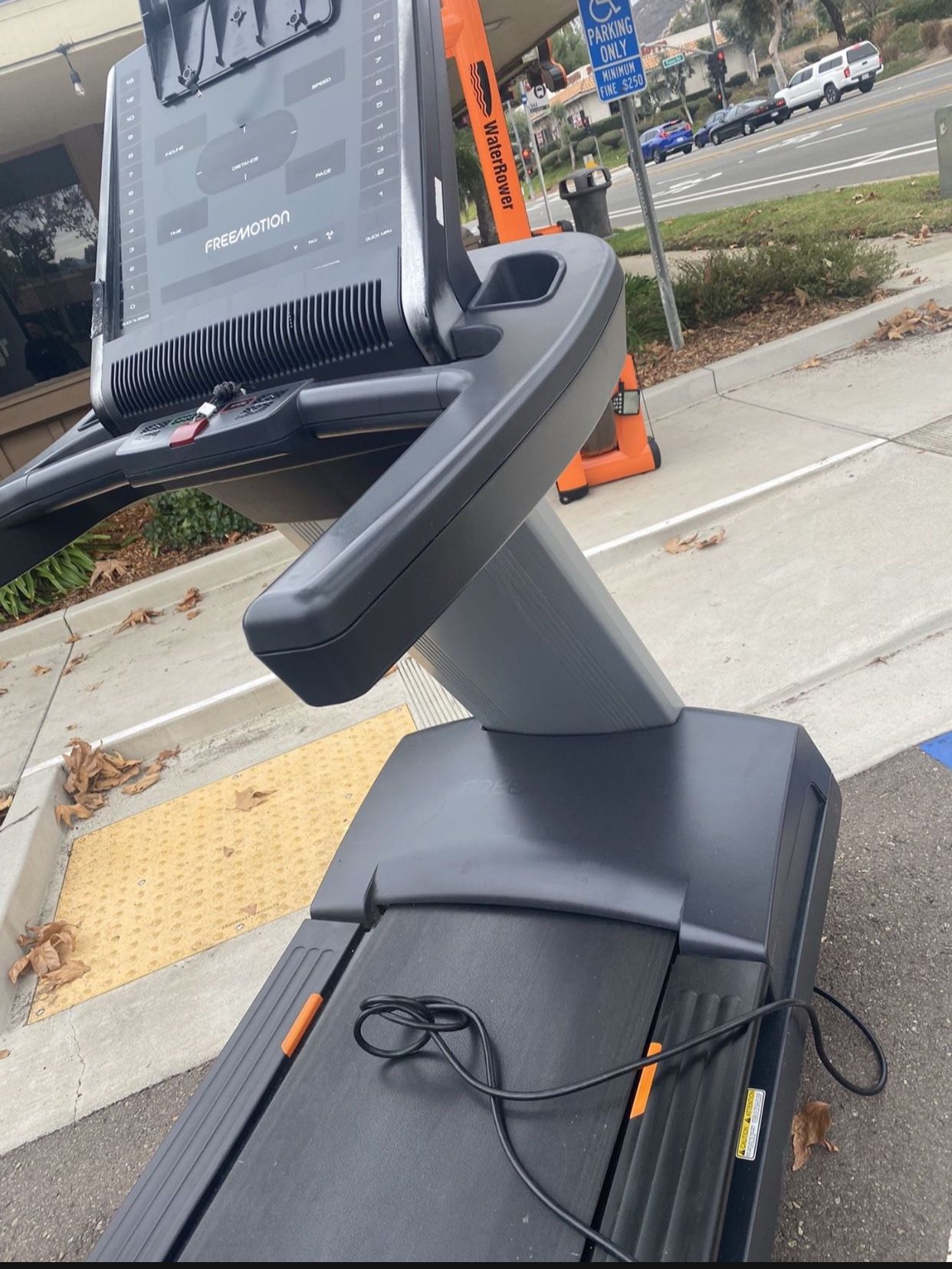 FreeMotion 10.7 Reflex Treadmill for Sale in Riverside, CA OfferUp