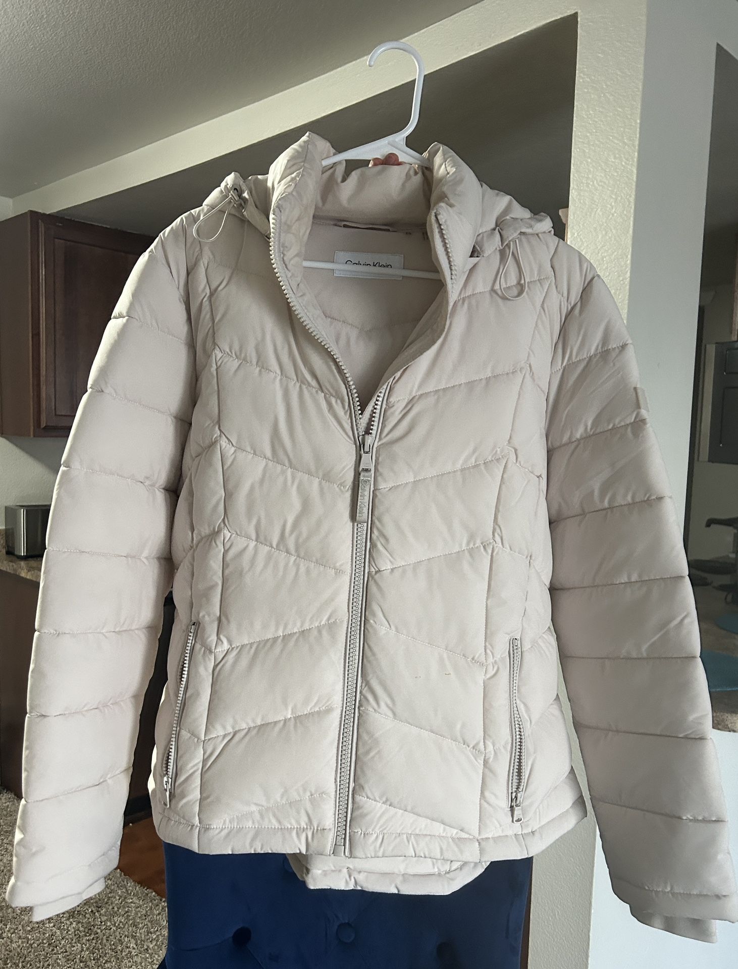 NWT Women’s Calvin Klein Bone Stretch Hoodie Puffer Jacket Cost Full Zip ML 