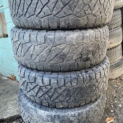 Full Set Tires 275 60 20