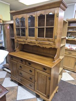 2pc China Hutch Hard Rock Maple 