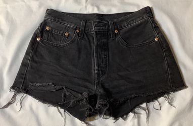 WOMENS LEVI’S DENIM SHORTS SIZE W26