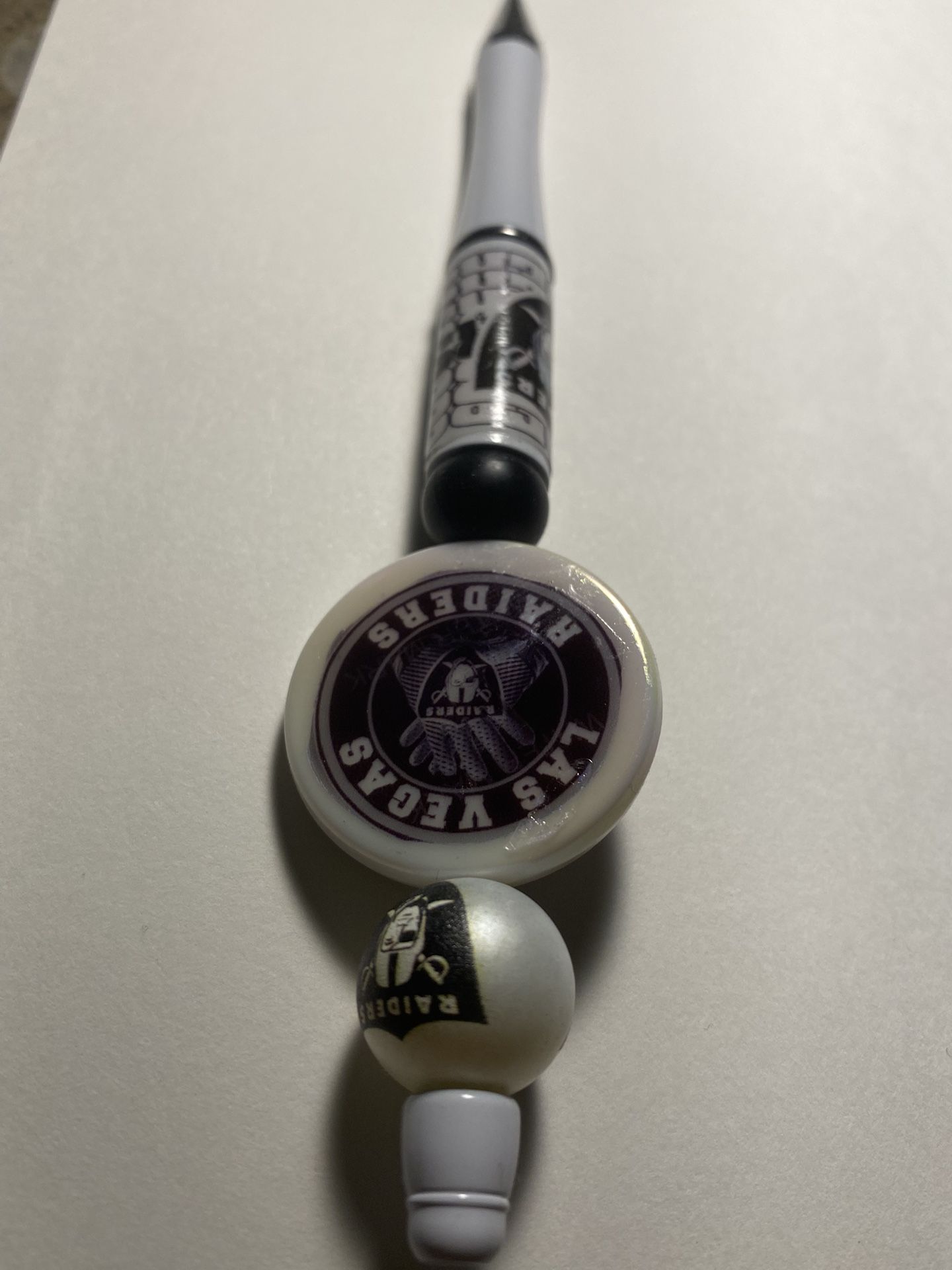 Las Vegas Raiders beaded pen