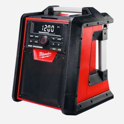 Milwaukee M18 Lithium-Ion Cordless Jobsite Radio/Charger