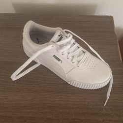 Girls Puma Size 8.5
