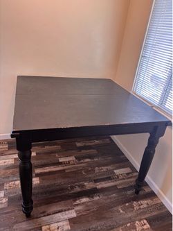 Dining table and 4 chairs