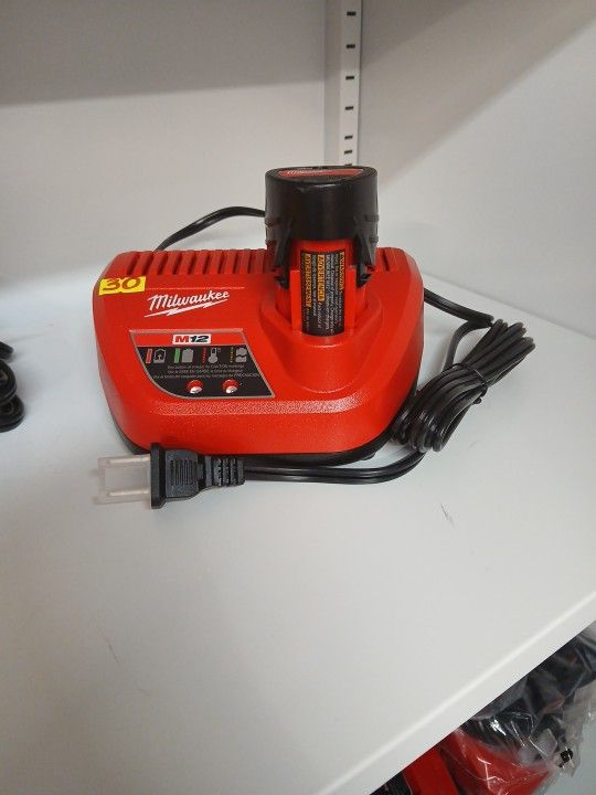 Milwaukee New M12  Charger More Battery 2.0