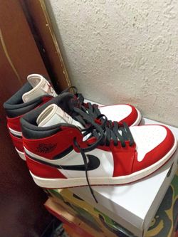 Air Jordan 1 Mid “Chicago” (Gym Red / White / Black) - Men’s Size 12