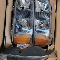 99-06 Gmc Sierra Yukon Headlights Luces Micas Calaveras Faros Faroles