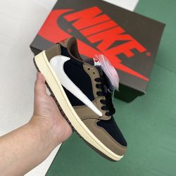 Jordan 1 Low Travis Scott Mocha 135