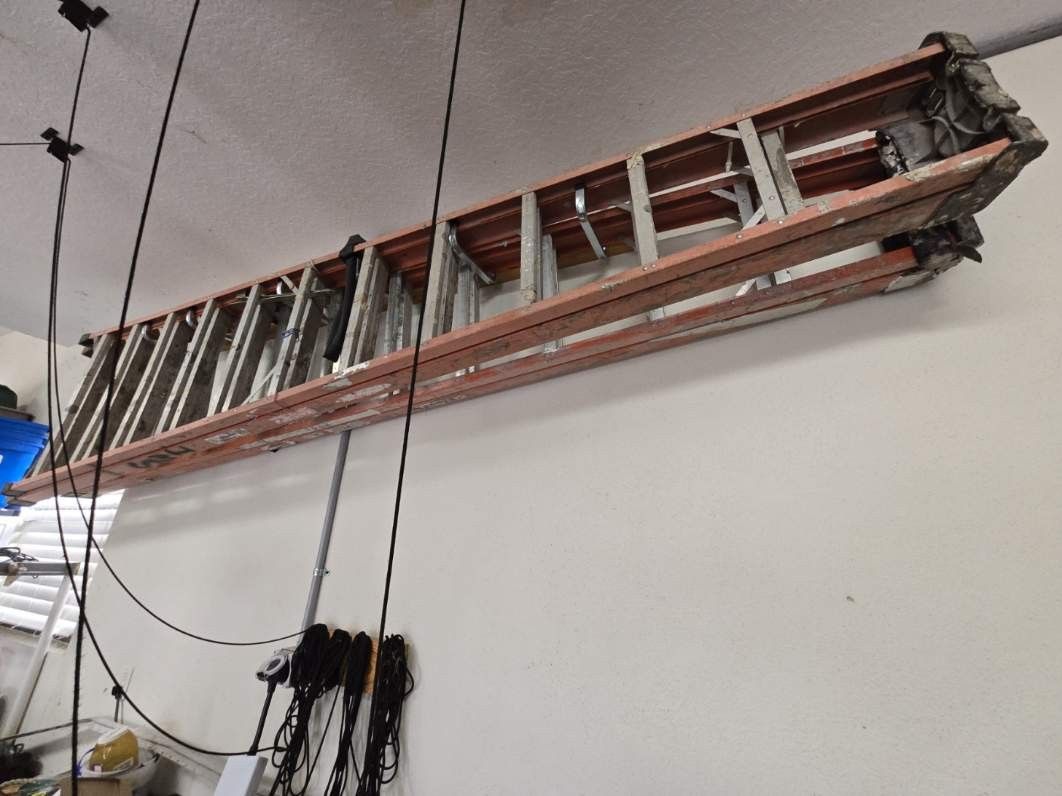 12 Foot Fiberglass Ladder