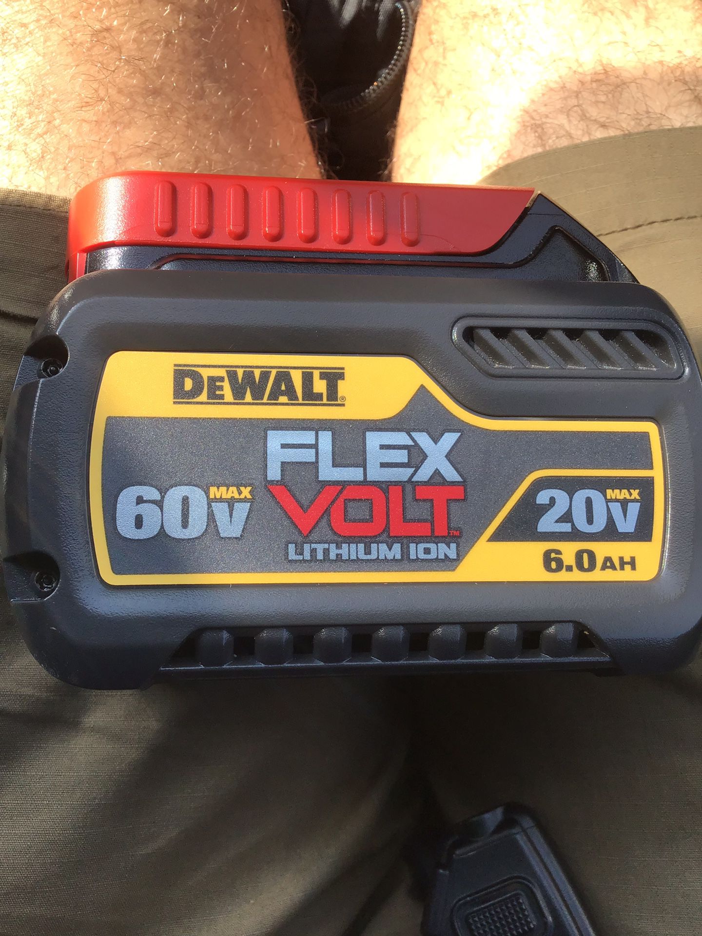DEWALT flexvolt 6.0ah battery.