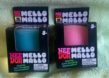 NeeDoh Mello Mallo Color Change Squishy Toy, Nee Doh Mellow Mallow