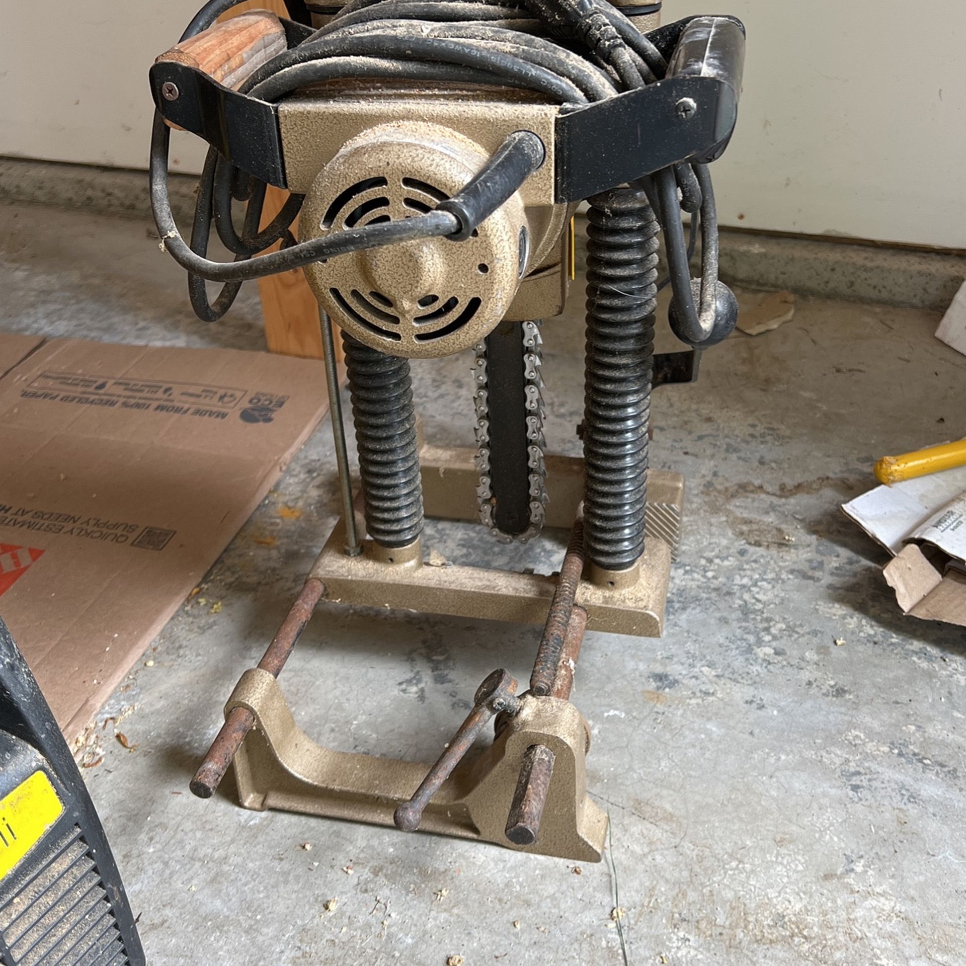 Chainsaw mortiser