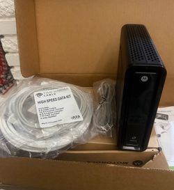 Motorola SURFboard Black Cable Modem with Time Warner Kit & Cables