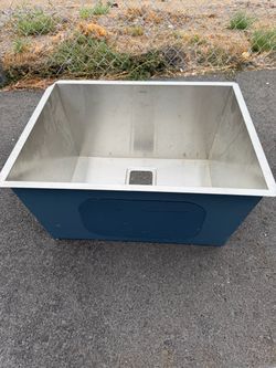 Kraus Stainless Steel Undermount Kitchen Sink