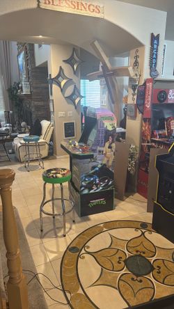 🔥 Arcade1Up Teenage Mutant Ninja Turtles: Turtles in Time Arcade + Matching Stool – Excellent Condition!