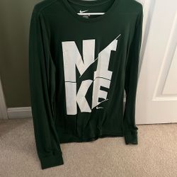 Adult Medium Nike Long Sleeve Shirt 