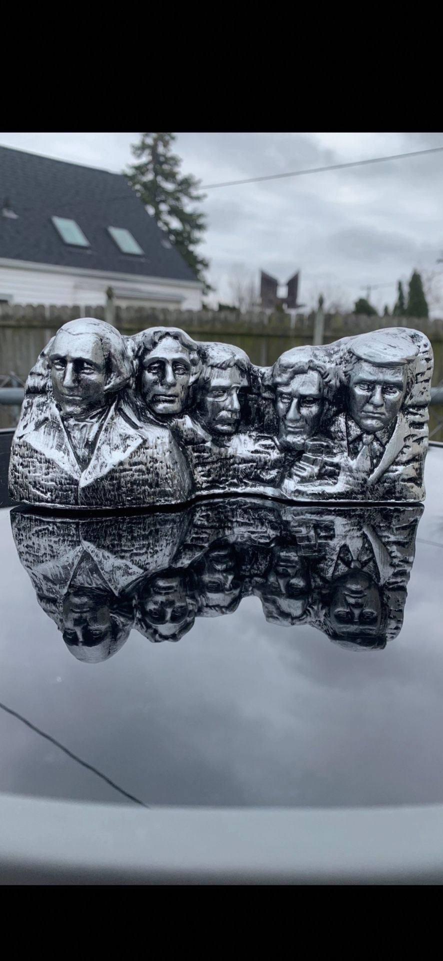 Mount Rushmore Featuring # 47 Statue