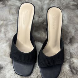 Black Knit Kitten Heel Mules  – Never Worn – Size 7.5
