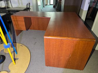 L-Shape Desk