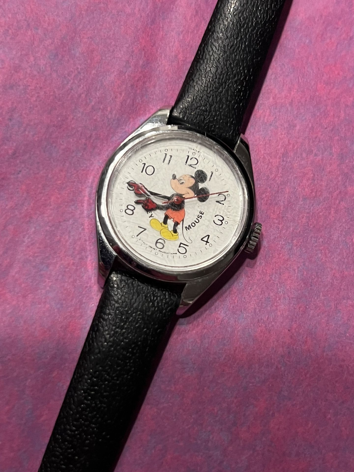 Vintage Mickey Mouse Watch With Red Gloves