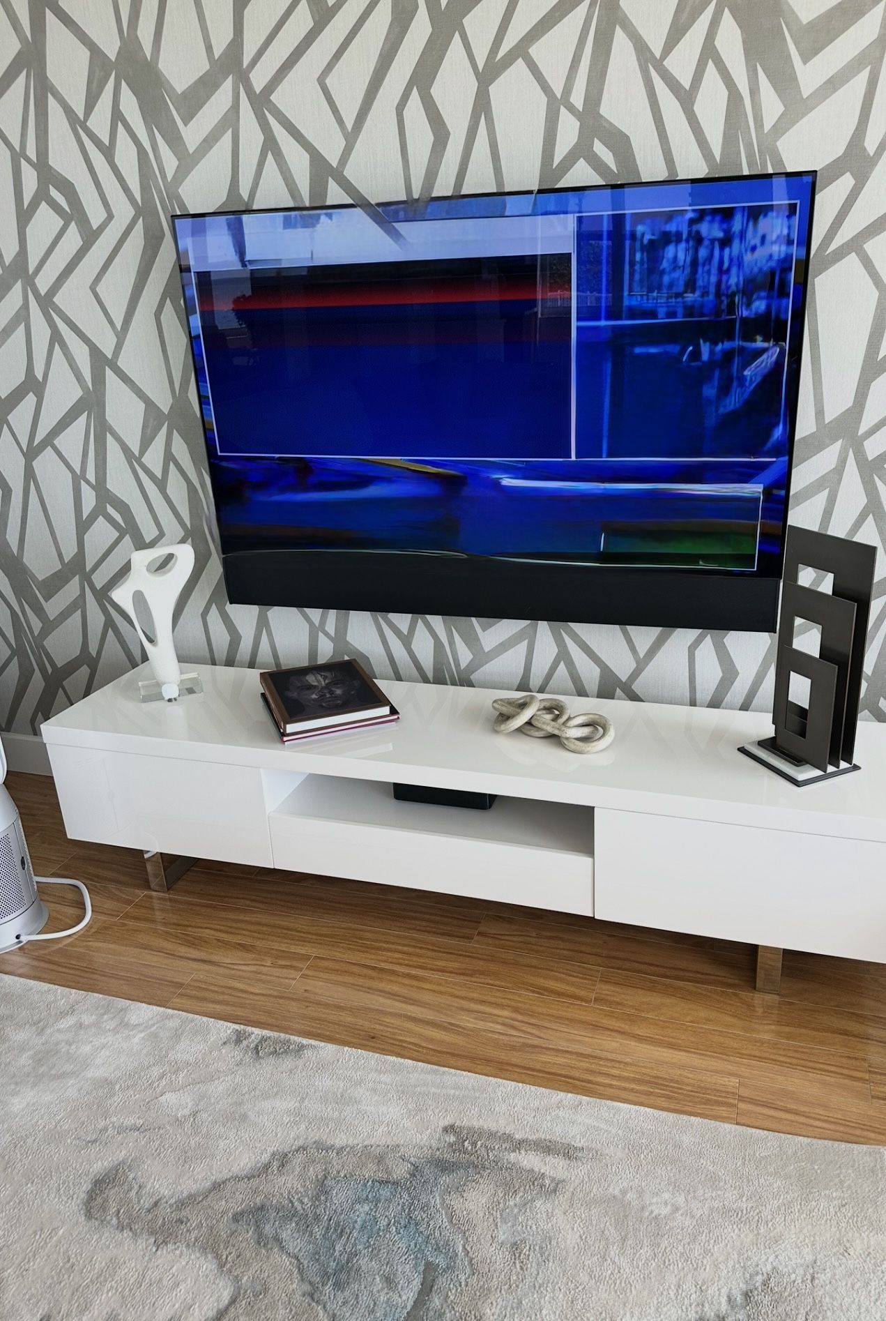 Tv Console Table Like New!!!