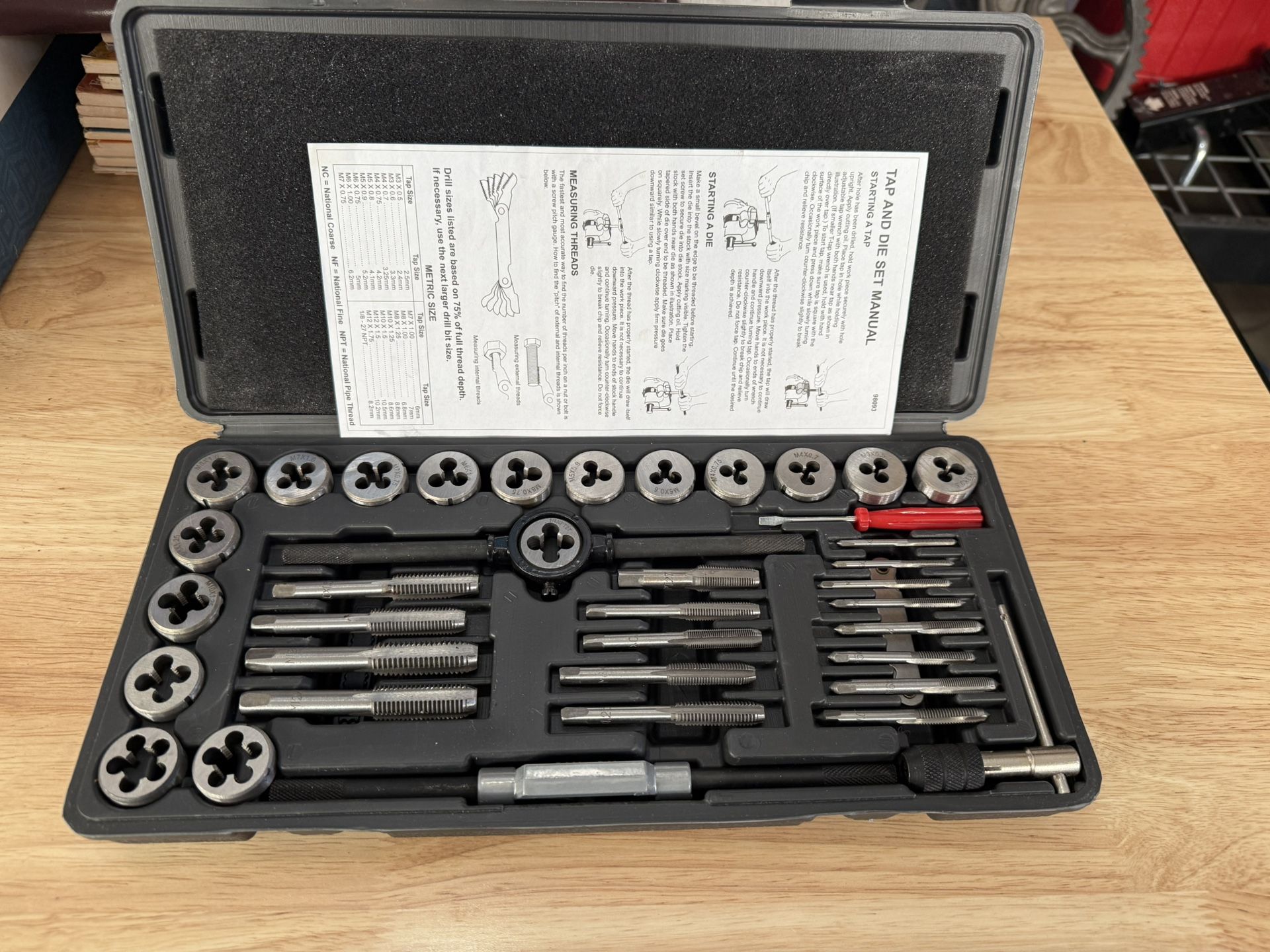 Tap and Die Set