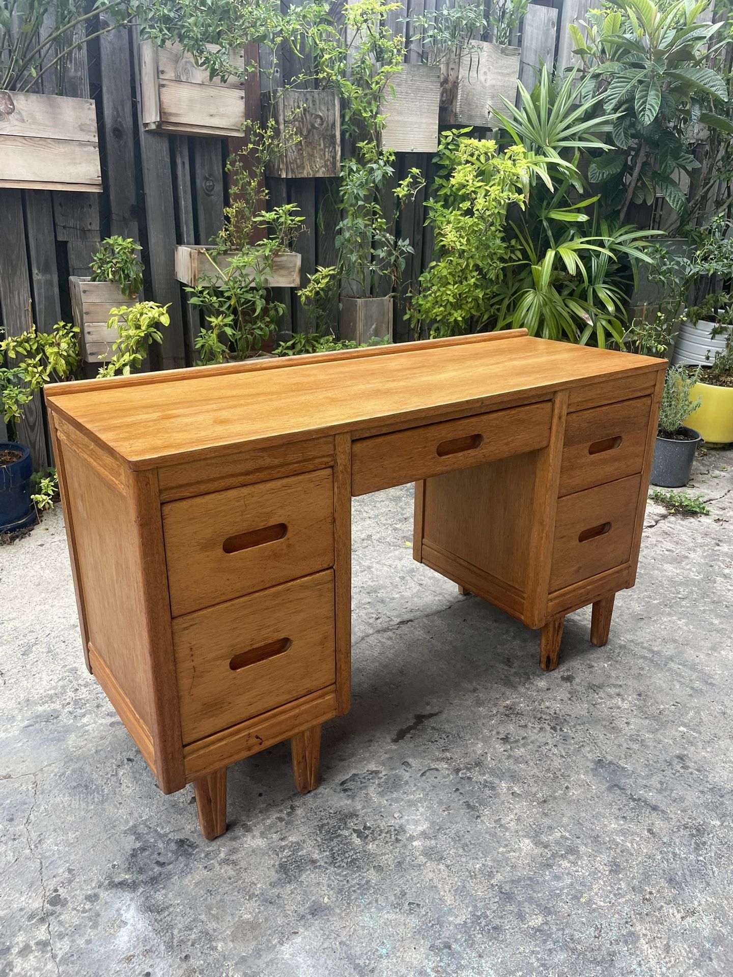 Vintage Mid Century Blonde  Mohagany Desk 1950’s 1960’s