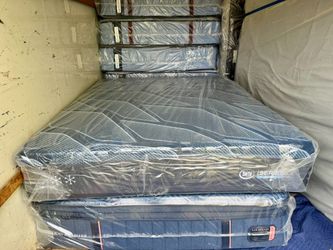  Like New! Serta iseries Hybrid Queen Mattress - Delivery Available