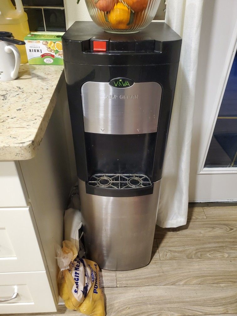 Water Dispenser + 8 Bottles For Water 